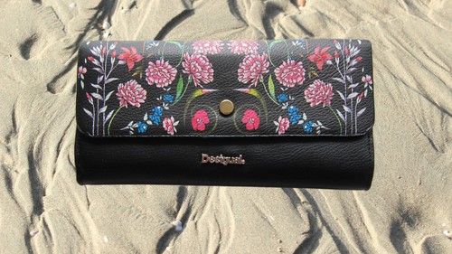 Desigual/Geldbörse/Umhängert