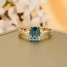 3.25 Ct Emerald Cut Aquamarine
