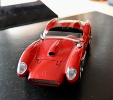 Ferrari 250 Testa Rossa, Roadster, 1957, rot, innen schwarz, 1:18, Bburago