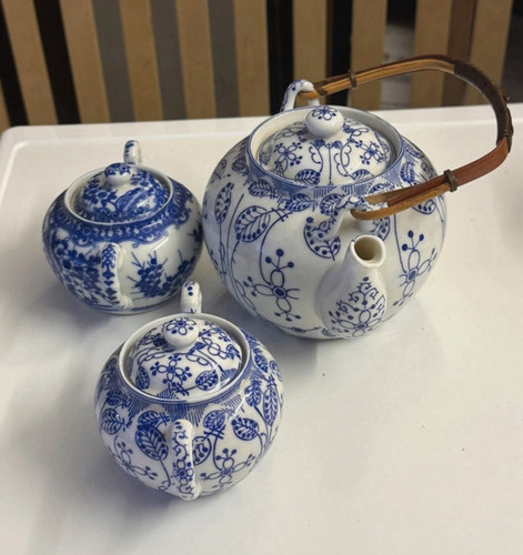 Blau weiße porzellan teekanne - blau-weiße, porzellan-teekanne