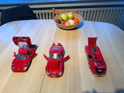 Div modell autos rot - div., modell-autos,
