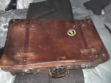 Alter Lederkoffer . Antiker