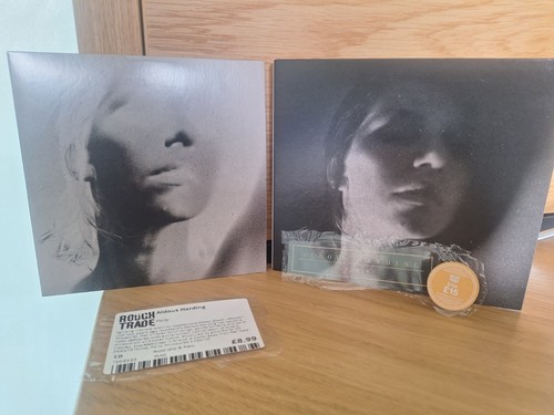 Aldous harding party live - harding,