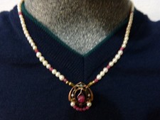 Halskette mit Anhänger