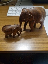 Elefantenfiguren aus Holz, 2