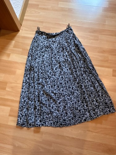 Langer schwarz weißer