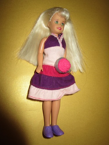 B1852 alte blonde barbie - alte,