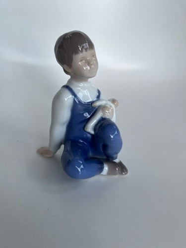 Porzellanfigur 2400 junge mit - junge,