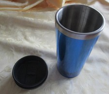 Thermobecher mit Trinkdeckel