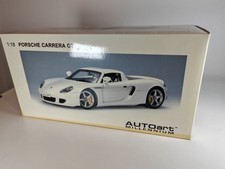 AUTOART 1:18 Porsche Carrera