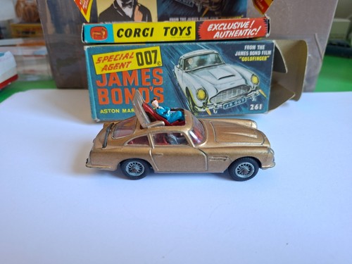 Corgi toys 261 - james, bond