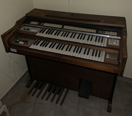 Viscount electronic organ - viscount,