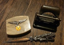 Schreibtisch Utensilien 1933 - Brieföffner Briefbeschwerer Locher Metall