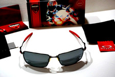 Oakley Ducati Square Whisker