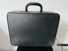 Neu: Esquire Echt Leder