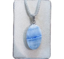 Scheelit Cabochon Anhänger Nr. 4515