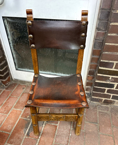 Antiker stuhl holzgestell mit - antiker,