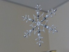 Perlenstern, Weihnachtsbaumschmuck, Schneeflocke *Weiß/Silber* ca. 10cm