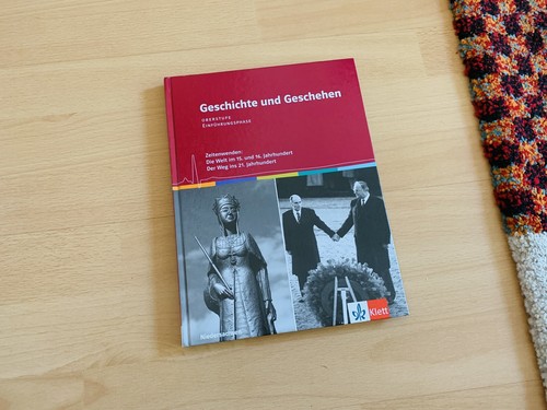Geschichte und geschehen - und,
