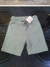 Lindgrüne "Ripp" Shorts -
