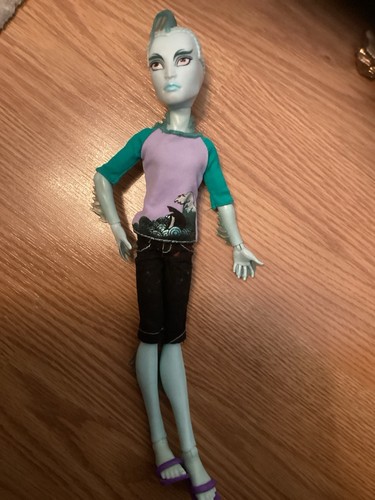Monster high puppe gil 2011 - monster,