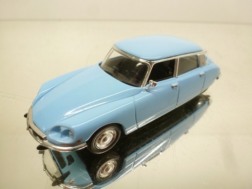 Universal hobbies citroen ds21 - citroen,