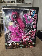 Mattel Monster High Catty Noir Wave 1 Puppe mit Zubehör 2013