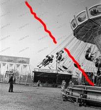 Negativ-Volksfest-Rummel-Jahrmarkt-Kirmes-Ketten-Karussell-Fahrgeschäfte-1938-25