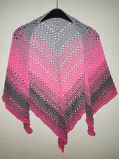 Handarbeit: Schultertuch