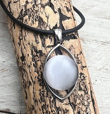 Halskette, Kette, Modekette, Collier, Glasstein, hellgrau, Glascabochon NEU