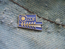 Pin ZDF Zweites Deutsches Fernsehen Regieklappe Mainz Rheinland-Pfalz German TV