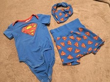 Süßes 3teiliges Set, Body, Hose, Lätzchen, Superman Logo, H&M, blau, Gr. 68 