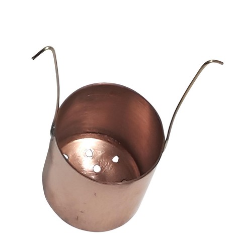 Kleiner aromakorb aus kupfer - aus,