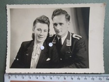Foto Soldat 2 WK W Luftwaffe Unter Offizier m. Frau Orden Schulterklappe selten