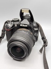 Nikon D3100 mit Nikon AF-S DX