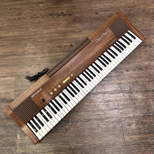 Roland keyboard - hp-70,