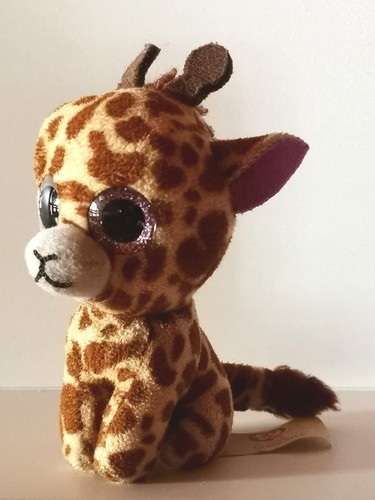 Giraffe mcdonald 2016 - giraffe, mcdonald's