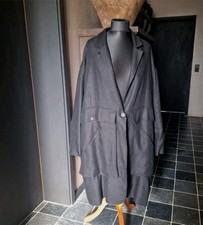 OVERSIZED RUNDHOLZ MANTEL M