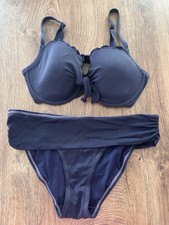 Dunkelblauer Hunkemöller Bikini mit Cups, 75 E  mit passender Hose Gr. M 