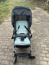 Kinderwagen Mit Babyschale Und Liegewanne, Fußsack und Regenschutz von Hauck