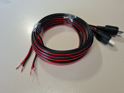 Lautsprecherkabel mit einem - lautsprecherkabel, je