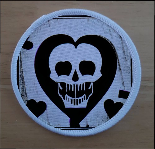 Totenkopf schwarz herz - in,