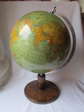 schöner alter großer Globus