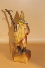 Antike geschnitzte Holzfigur