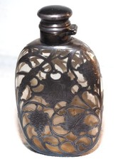 antiker Flachmann mit Sterling-Silber Montierung / Ummantelung.