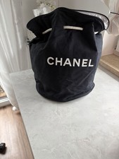 CHANEL Schultertasche Schwarz