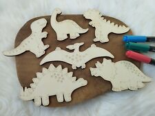 Lustige Dinosaurier aus Holz