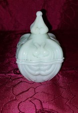 Sehr Seltenes  Zuckerdose  aus  Opalglas , Vallerysthal  , 1890er