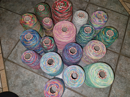 Paket sockenwolle auf konen - paket,