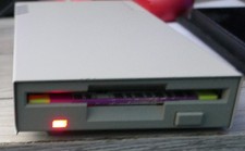 Top Amiga externes Diskettenlaufwerk geprüft. Läuft sehr gut 100%
